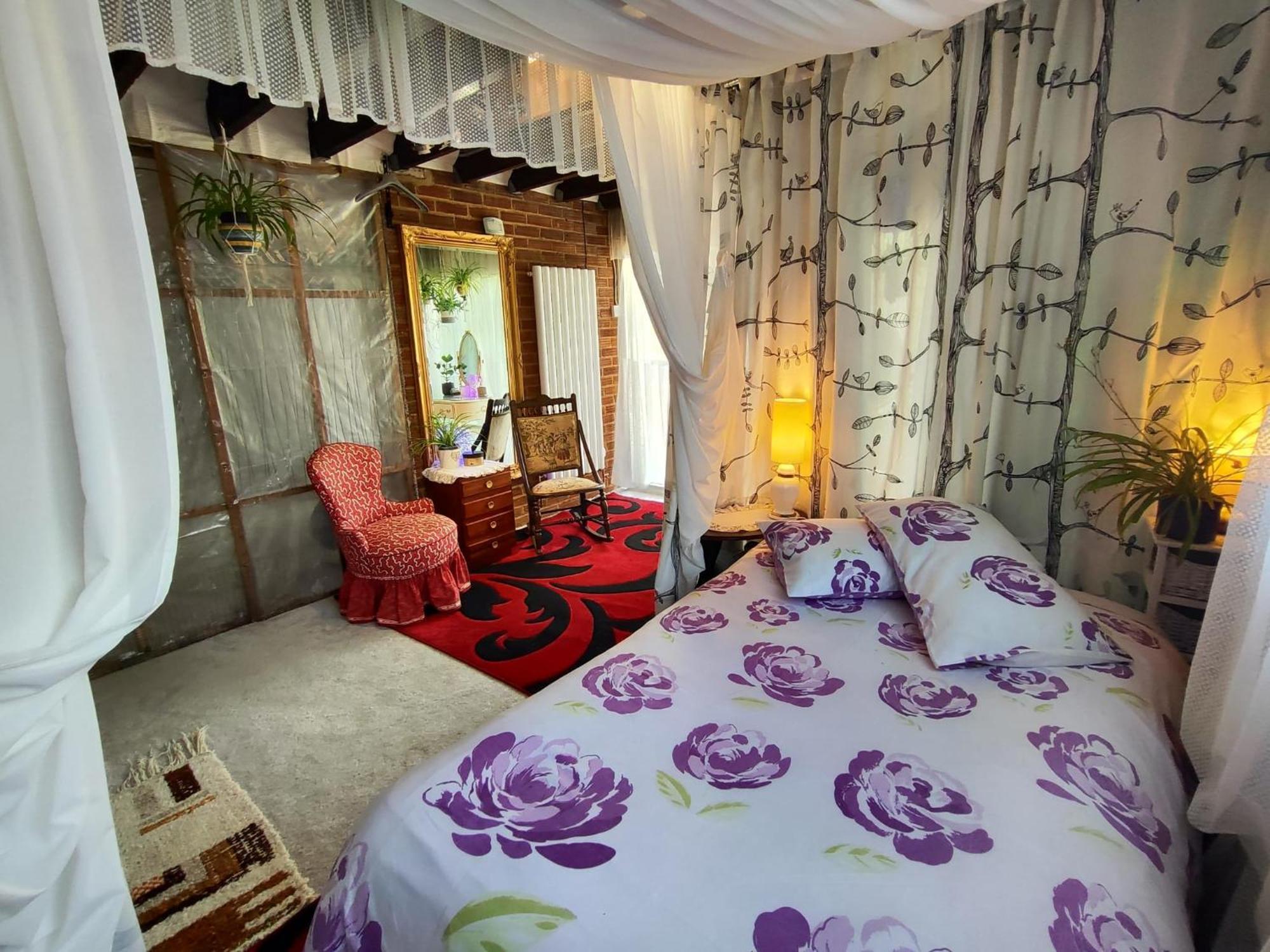 Jacaranda Bed & Breakfast East Grinstead Exterior foto